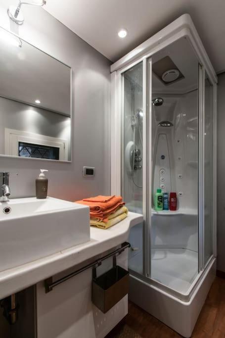 Piccola Dimora In Palazzo Storico Apartment Veneţia Exterior foto